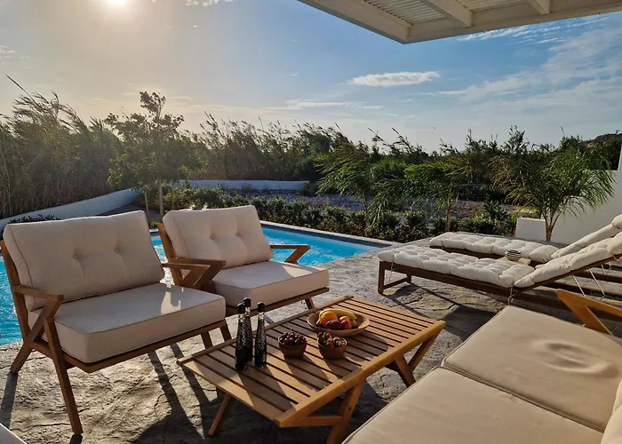 Casa de Férias Zoe Cycladic House With Pool *