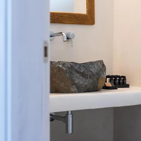 Zoe Cycladic House With Pool بيت للعطل Pláka