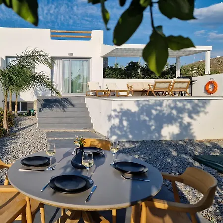 Zoe Cycladic House With Pool Vakantiehuis Pláka