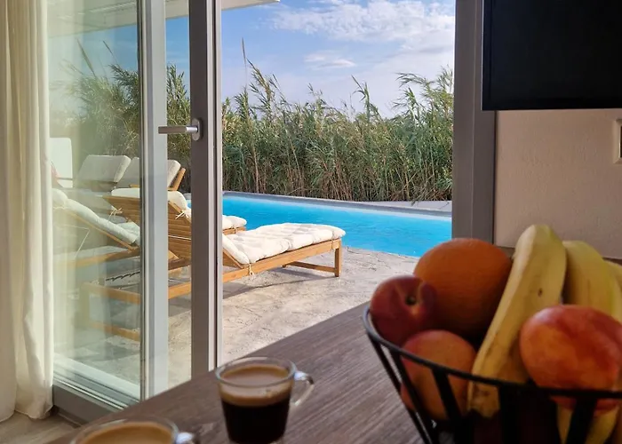 Zoe Cycladic House With Pool 펜션 Pláka